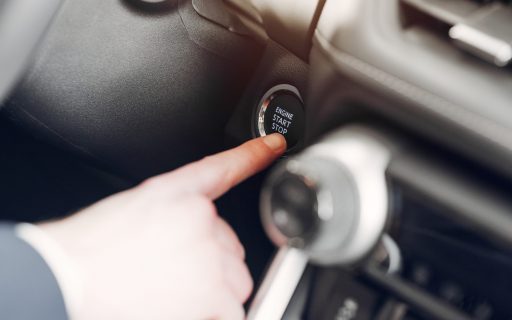 Autó nem reagál indításkor – gyújtáskapcsoló vagy elektronikai hiba